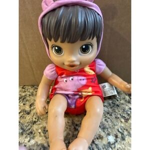 Baby Alive Peppa Pig Party‎ Doll Brown Hair Hasbro F2388 2021 Red Onesie 11 Inch